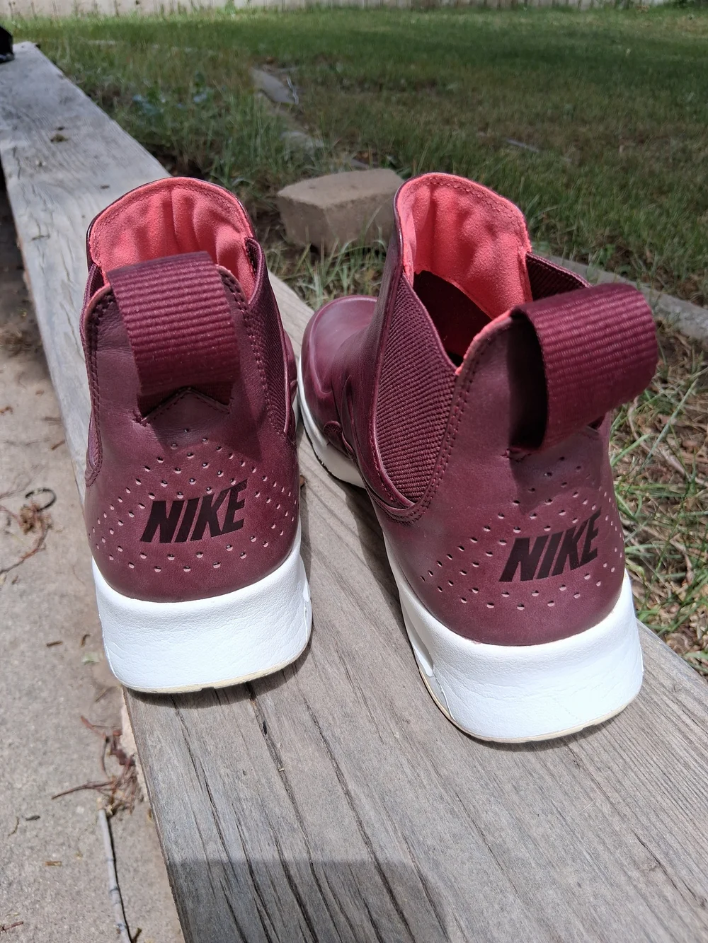 Nike pre owned